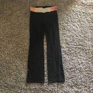 VS PINK BLACK YOGA PANTS